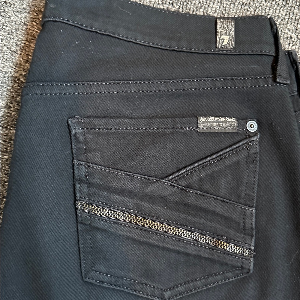 7 for all mankind Gwenevere skinny jeans with zipper pockets!!! Size 30